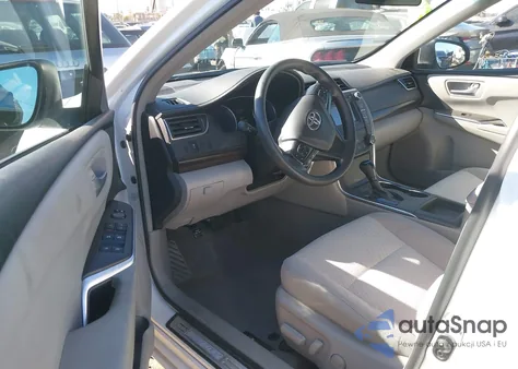 2016 Toyota Camry Le z USA, uszkodzony, nr VIN 4T1BF1FK9GU565643